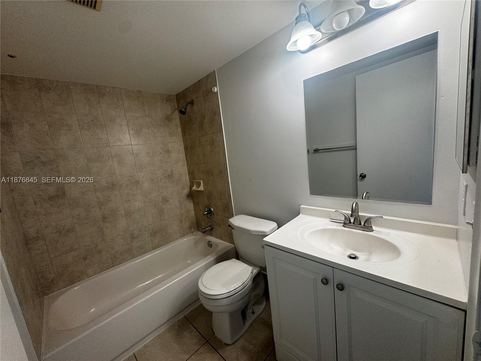 KINGSLEY AT CENTURY VILLA - Residential Lease