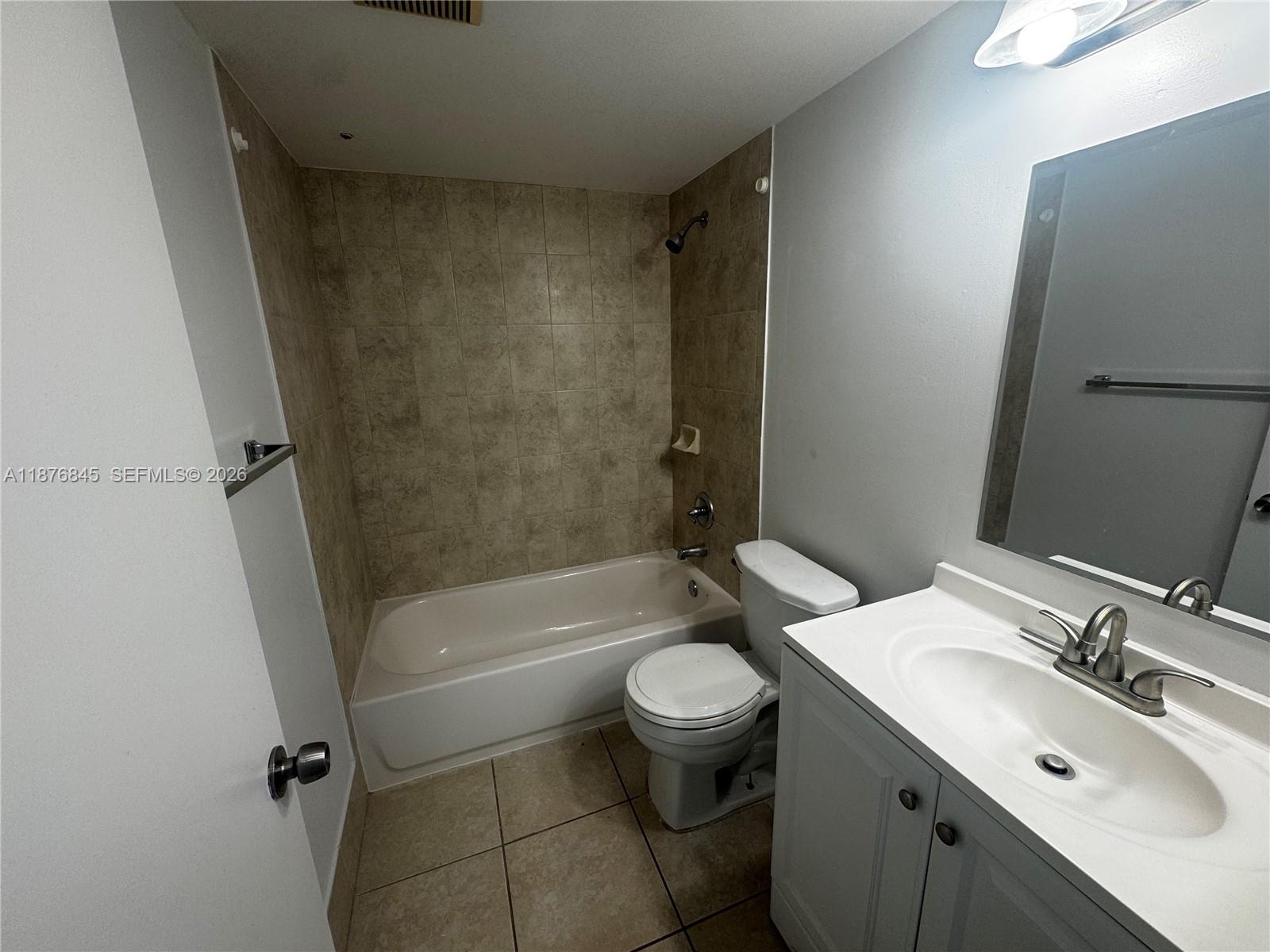 KINGSLEY AT CENTURY VILLA - Residential Lease
