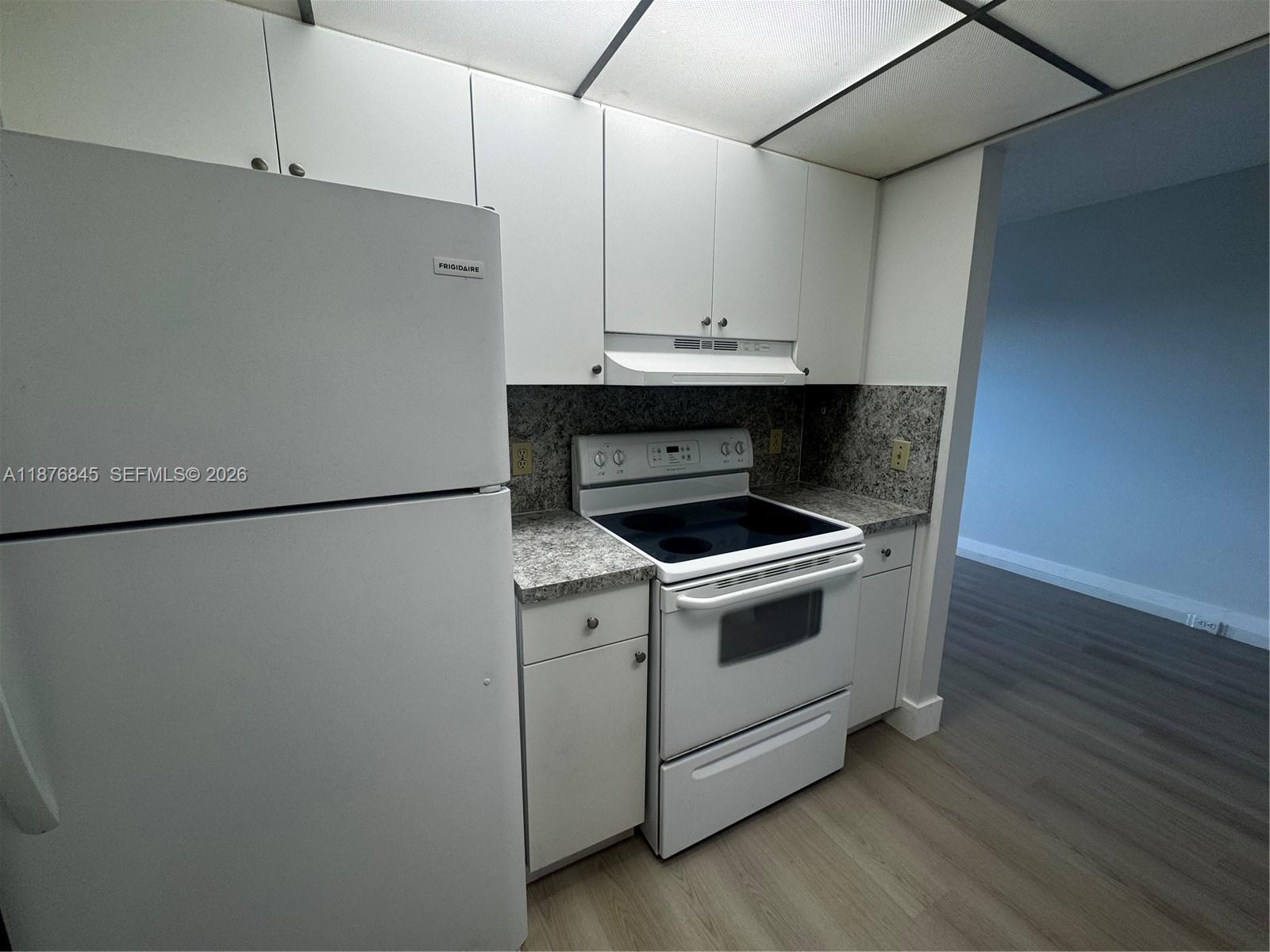 KINGSLEY AT CENTURY VILLA - Residential Lease