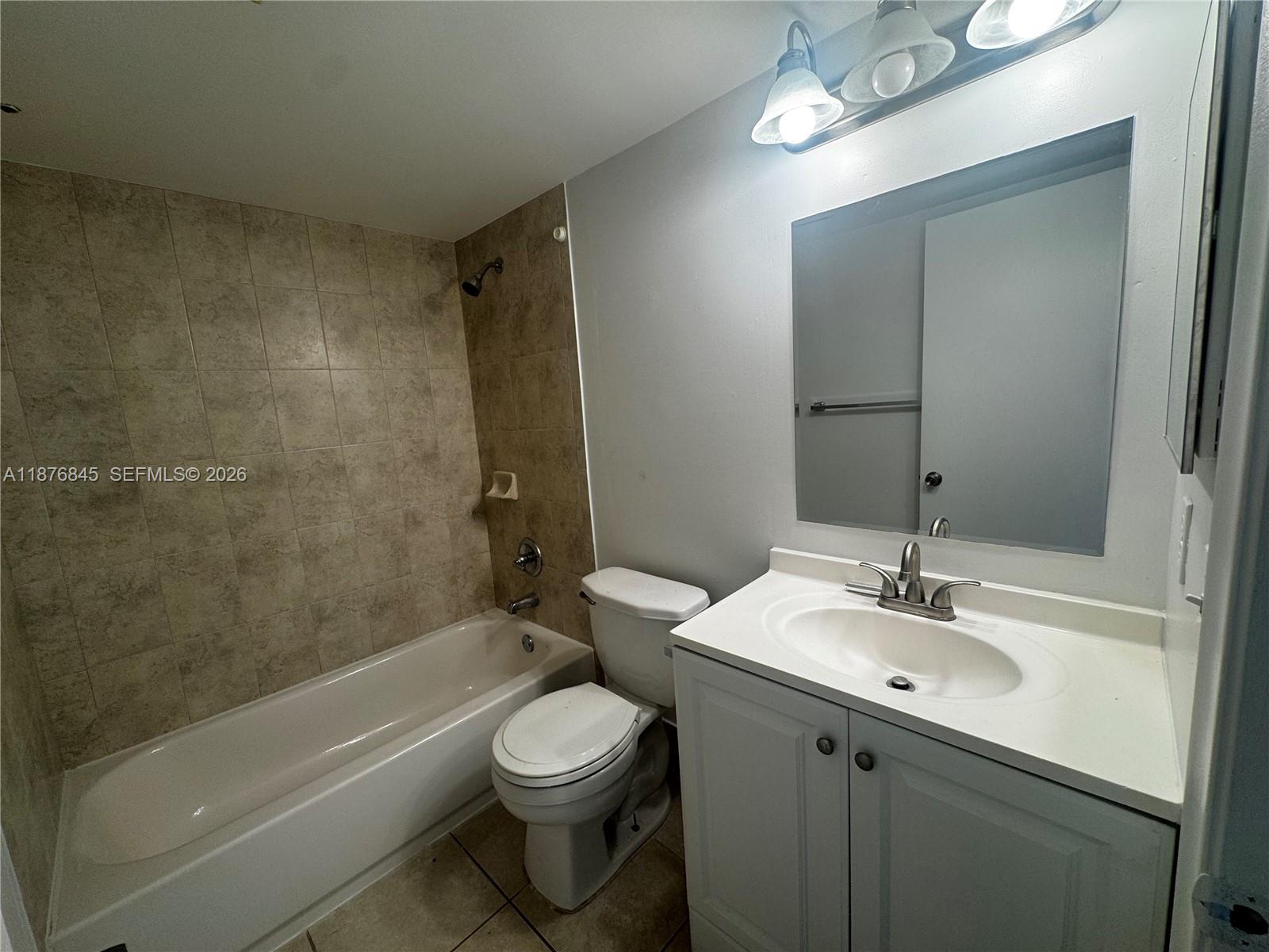KINGSLEY AT CENTURY VILLA - Residential Lease