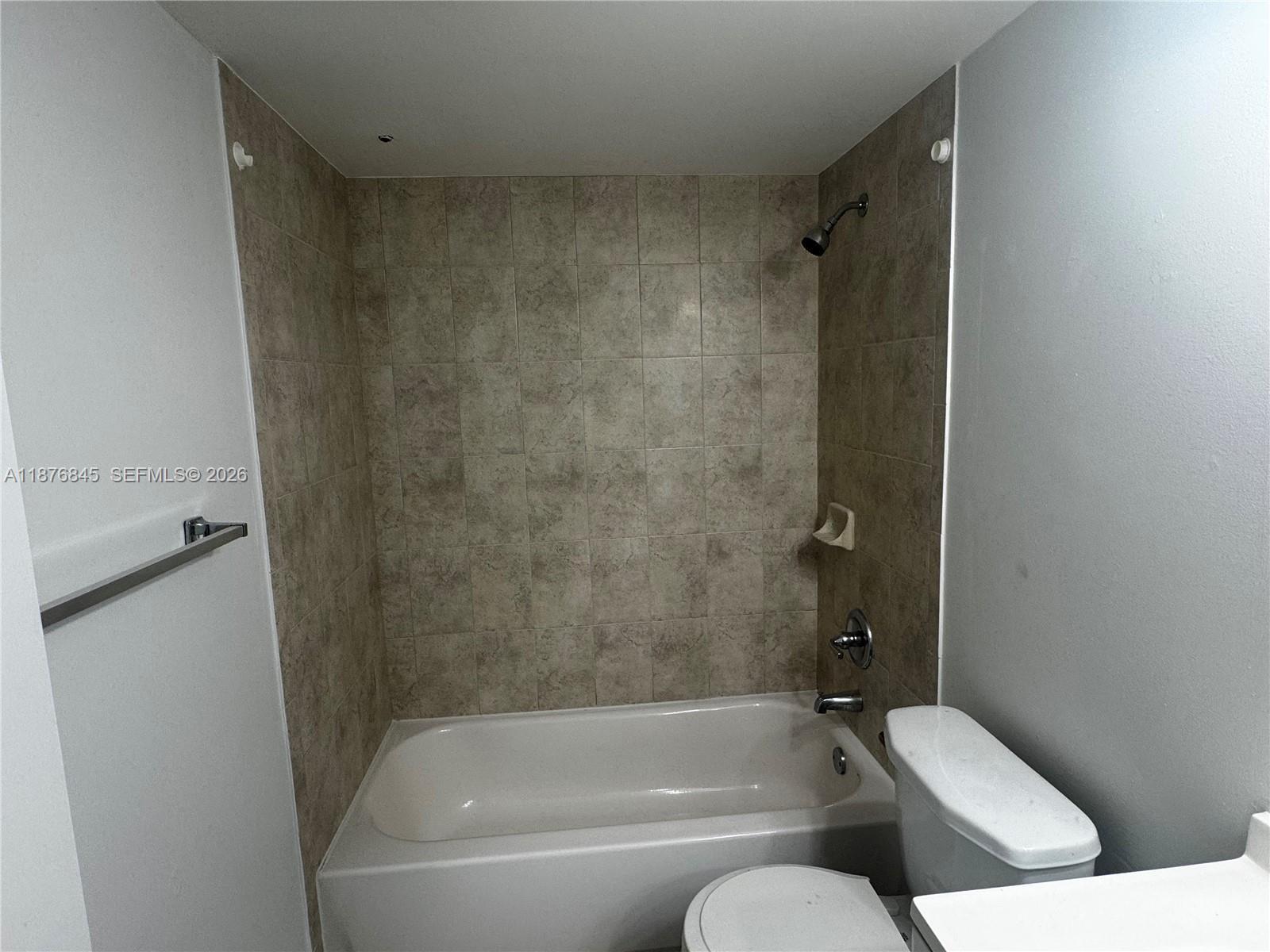 KINGSLEY AT CENTURY VILLA - Residential Lease
