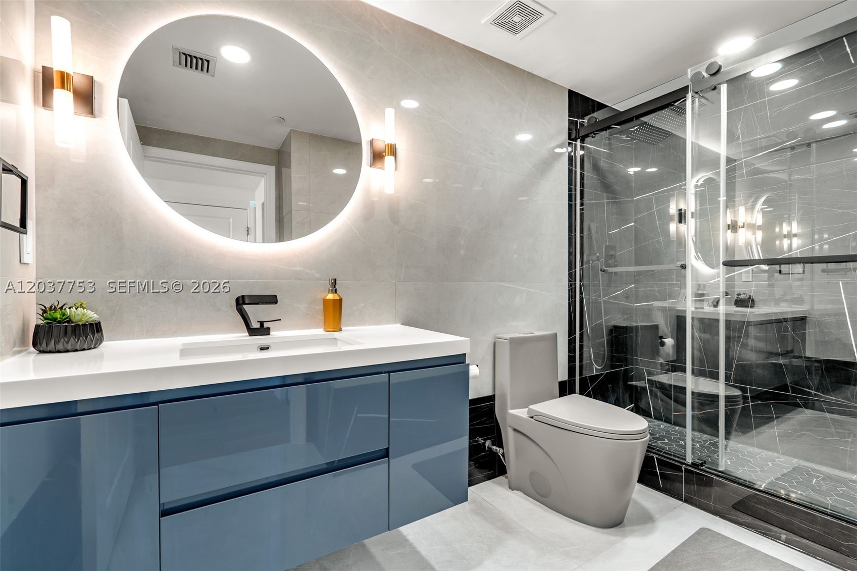 VUE AT BRICKELL CONDO - Residential