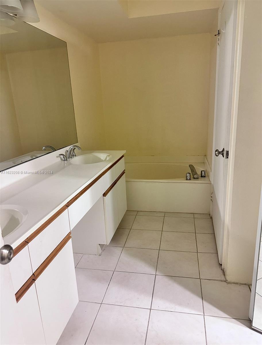 MYSTIC POINTE TOWER 600 C - Residential Lease
