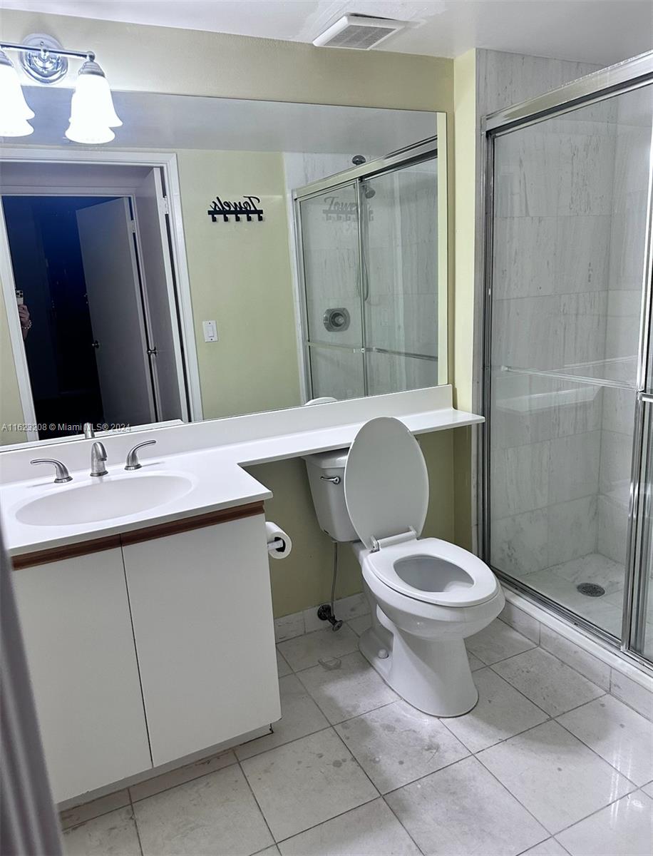 MYSTIC POINTE TOWER 600 C - Residential Lease