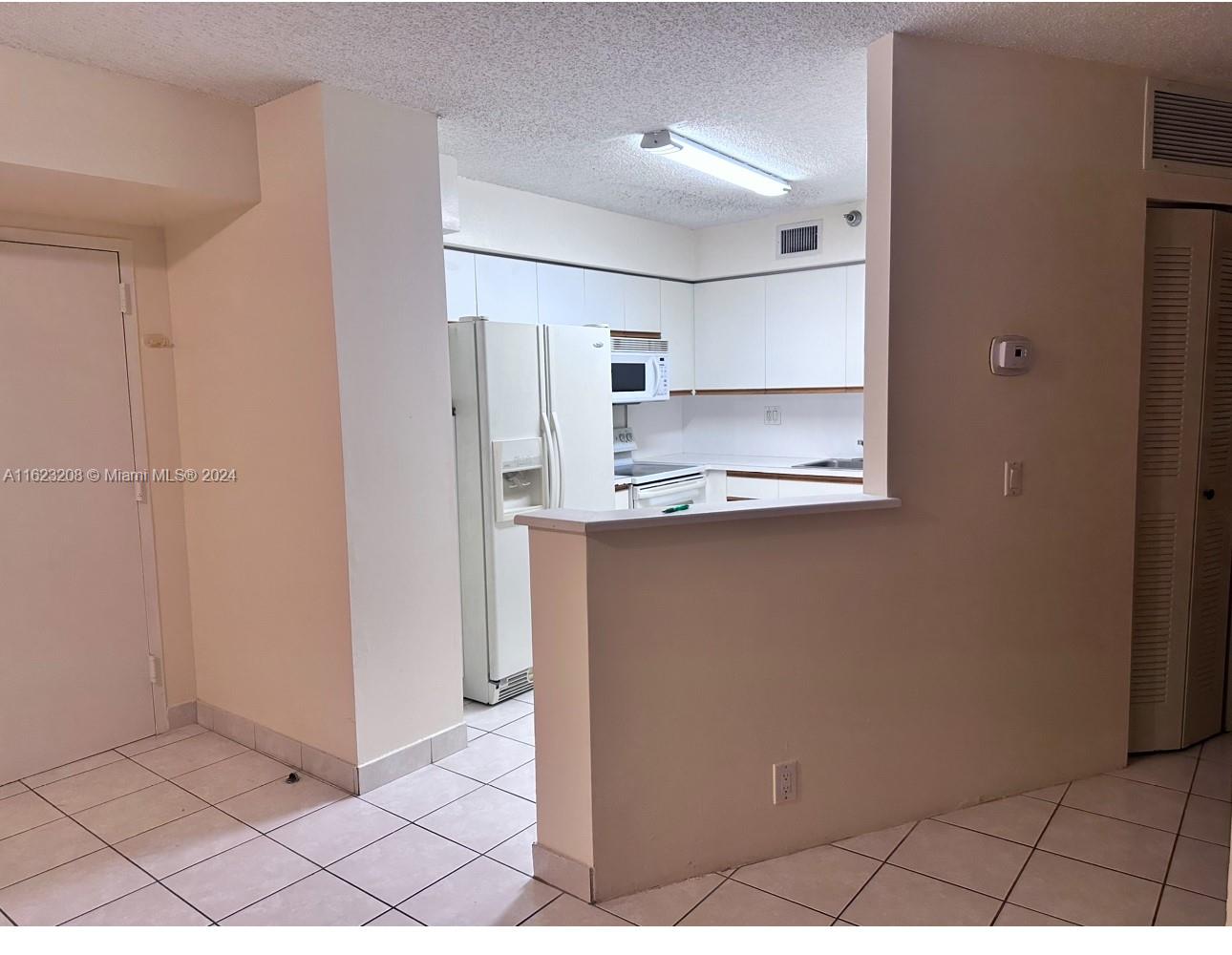 MYSTIC POINTE TOWER 600 C - Residential Lease