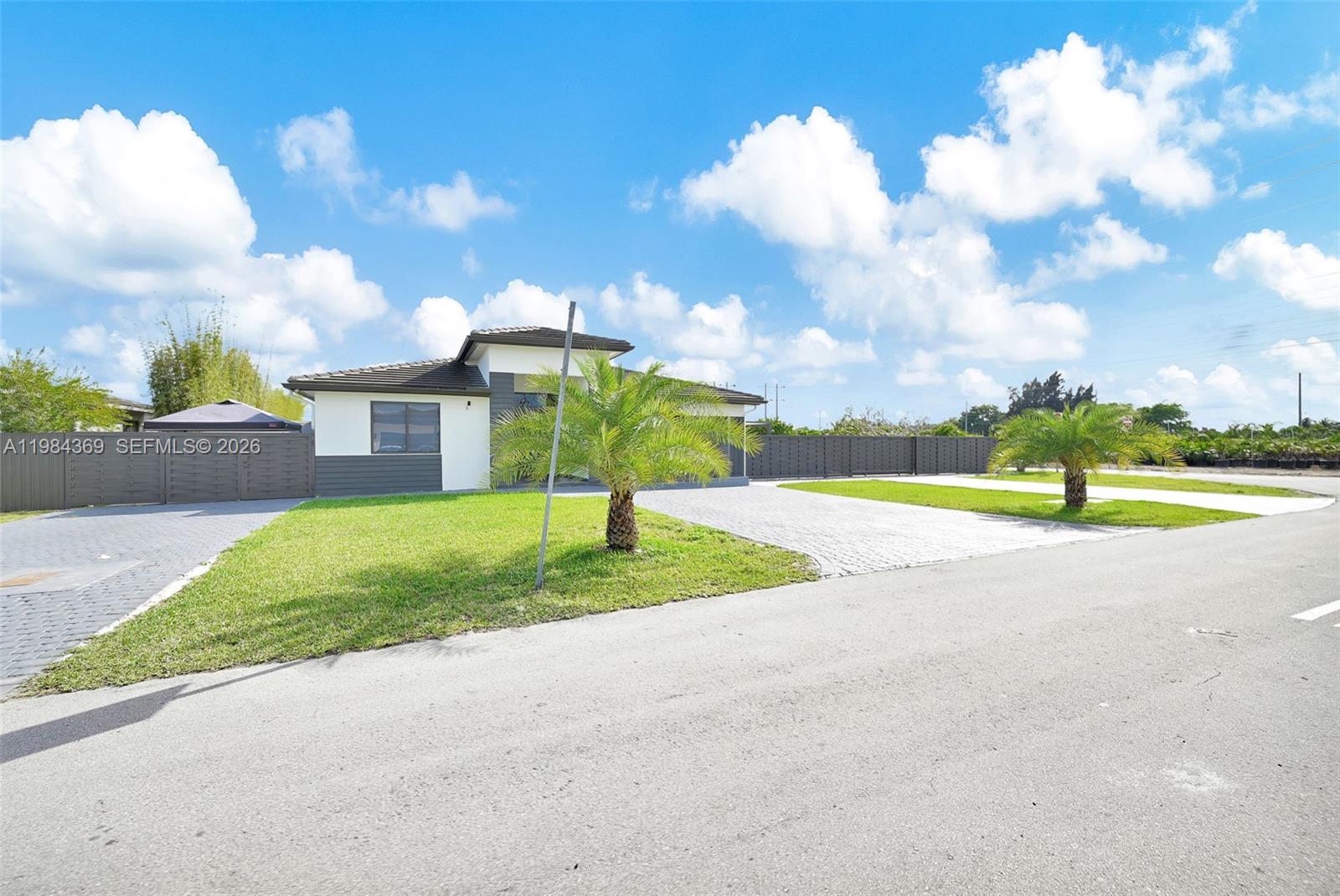 SOUTHERN COVE - Residential