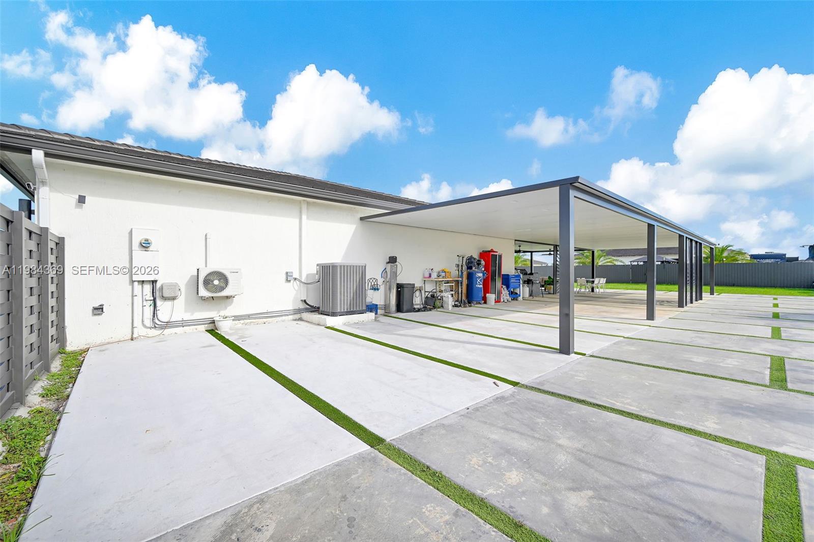 SOUTHERN COVE - Residential