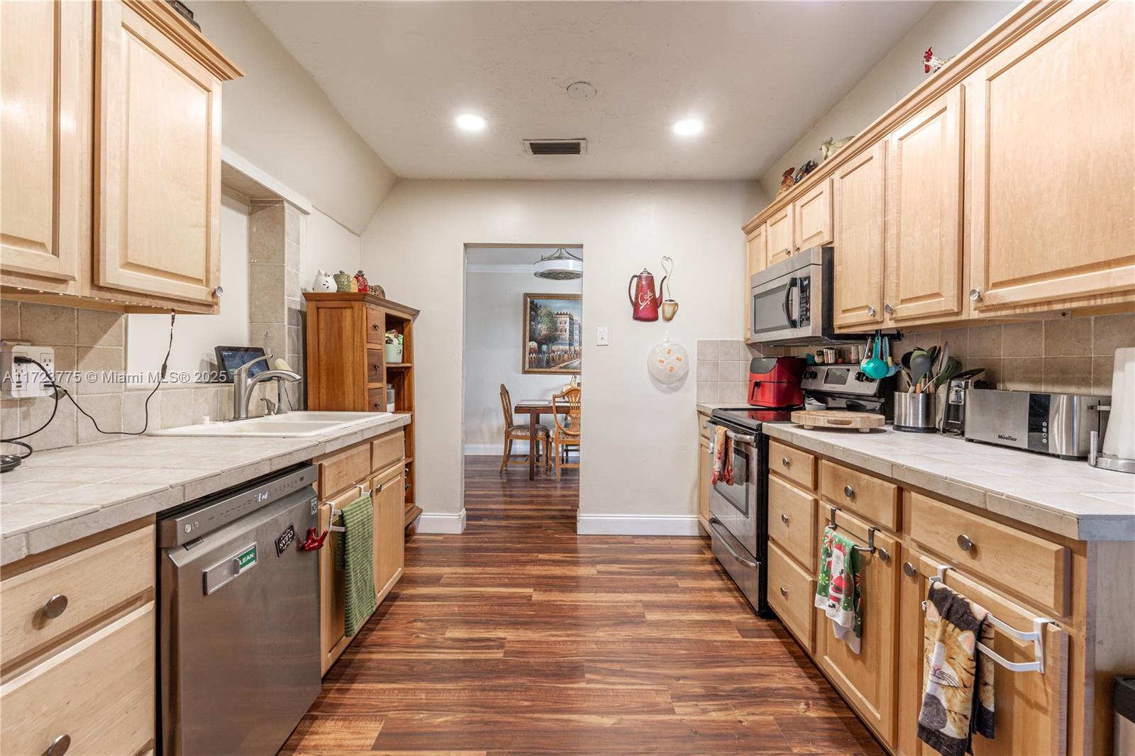 WESTWOOD COMMUNITY 3 - Residential
