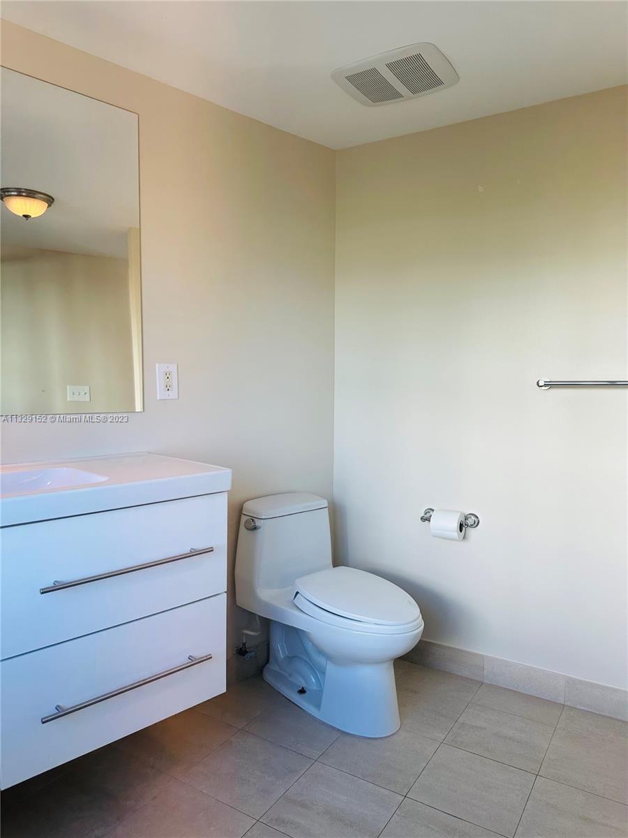 VILAMUR CONDO - Residential Lease