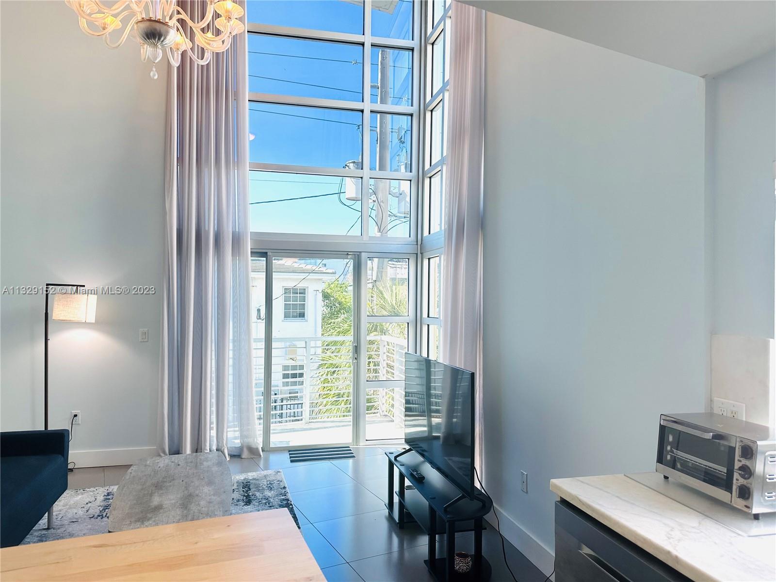 VILAMUR CONDO - Residential Lease