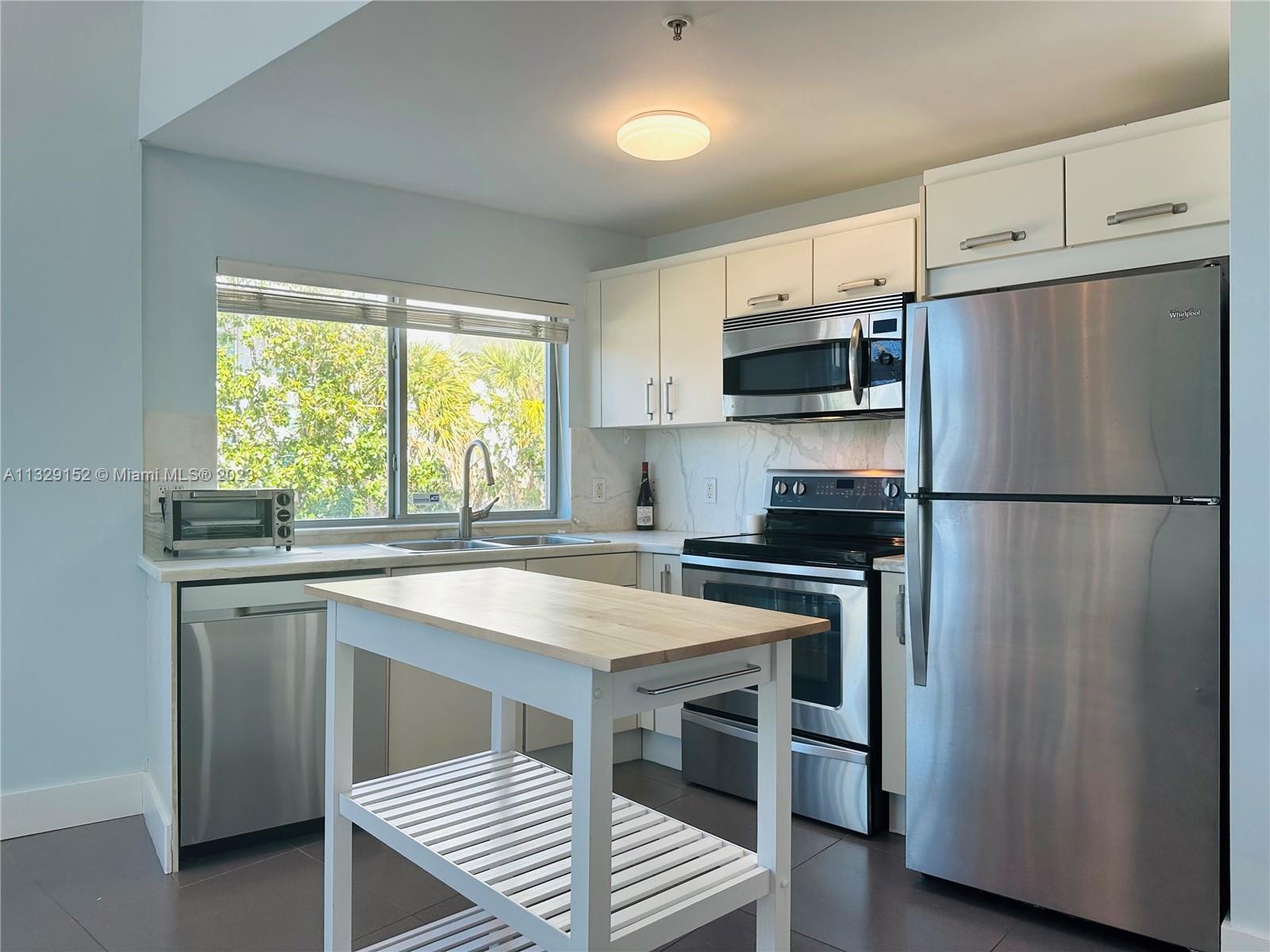 VILAMUR CONDO - Residential Lease