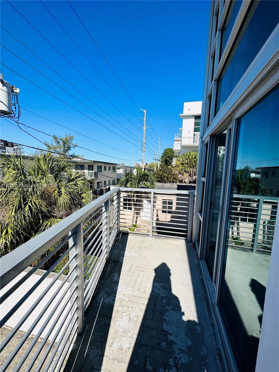 VILAMUR CONDO - Residential Lease