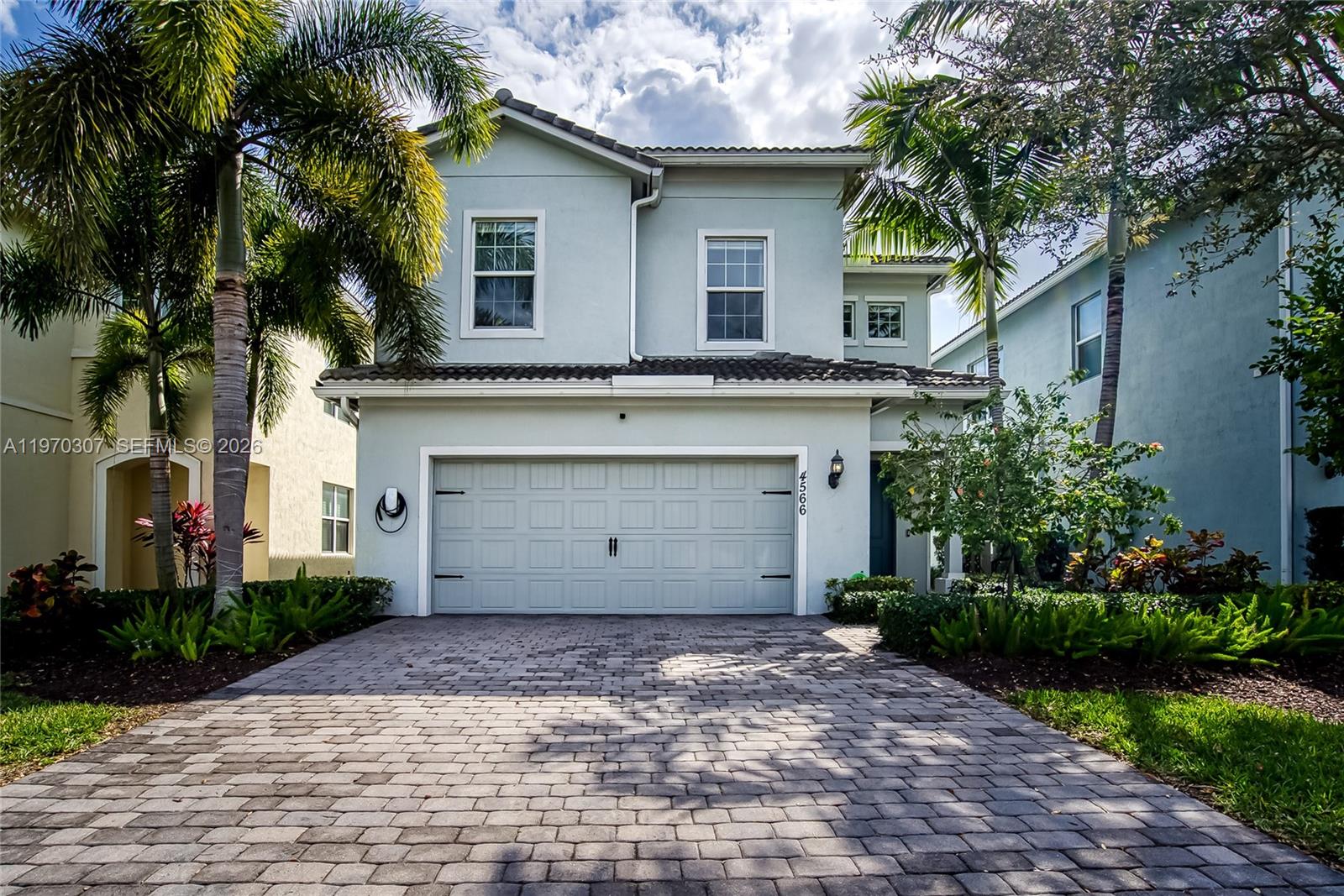 HILLCREST COUNTRY CLUB SO - Residential