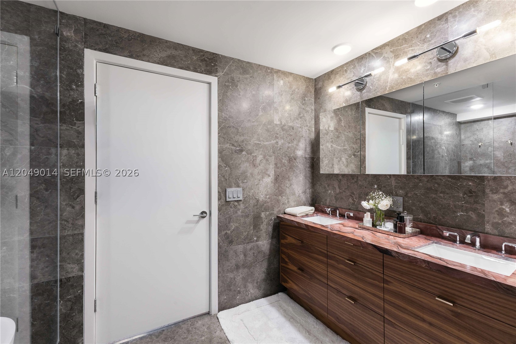 MONACO YACHT CL & RESID CO - Residential Lease