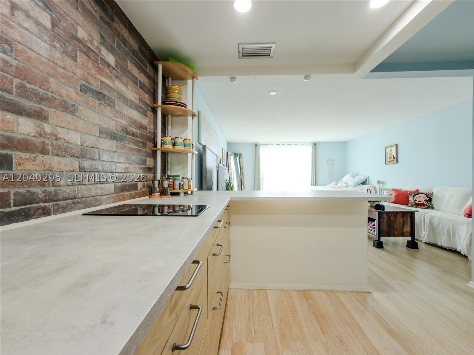 THREE HORIZONS EAST CONDO - Residential