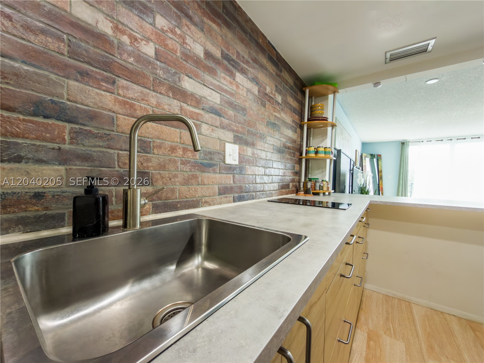 THREE HORIZONS EAST CONDO - Residential
