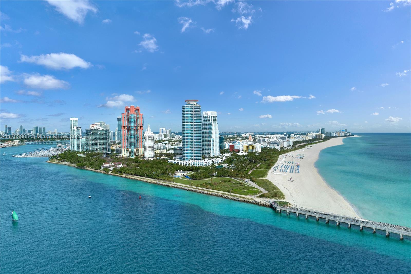 CONTINUUM ON SOUTH BEACH - Residential