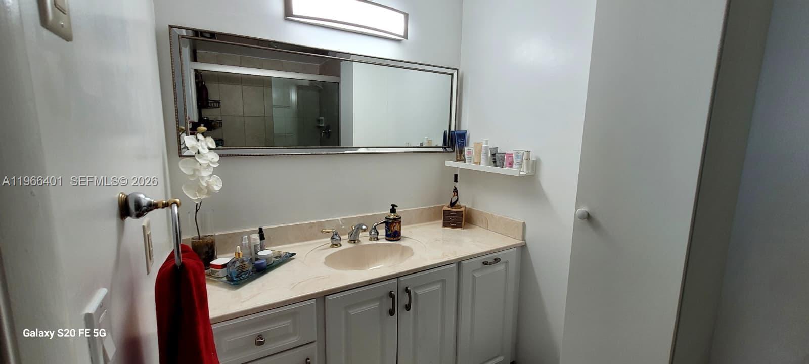 HILLCREST EAST NO 26 COND - Residential