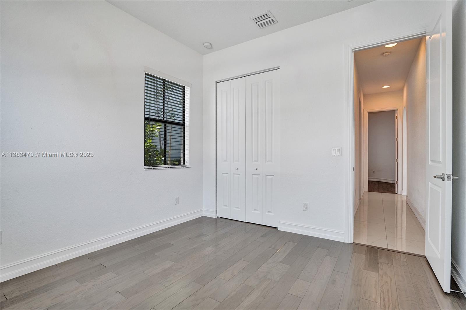 PEMBROKE LAKES SOUTH - Residential