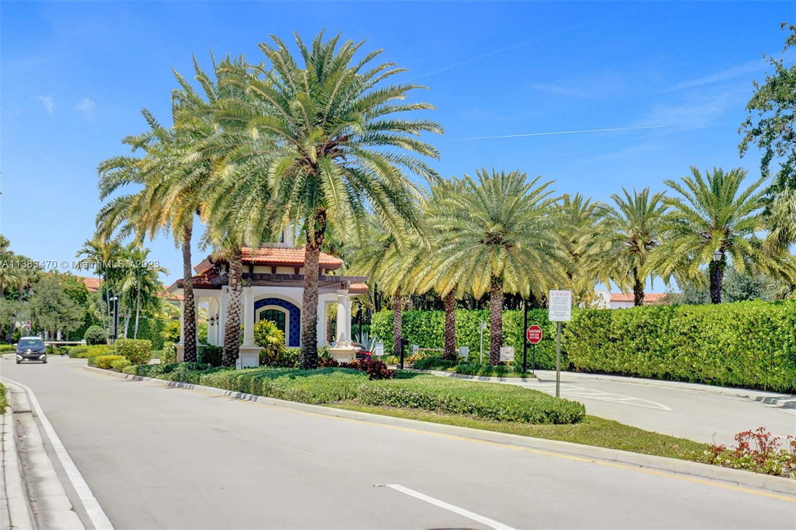 PEMBROKE LAKES SOUTH - Residential