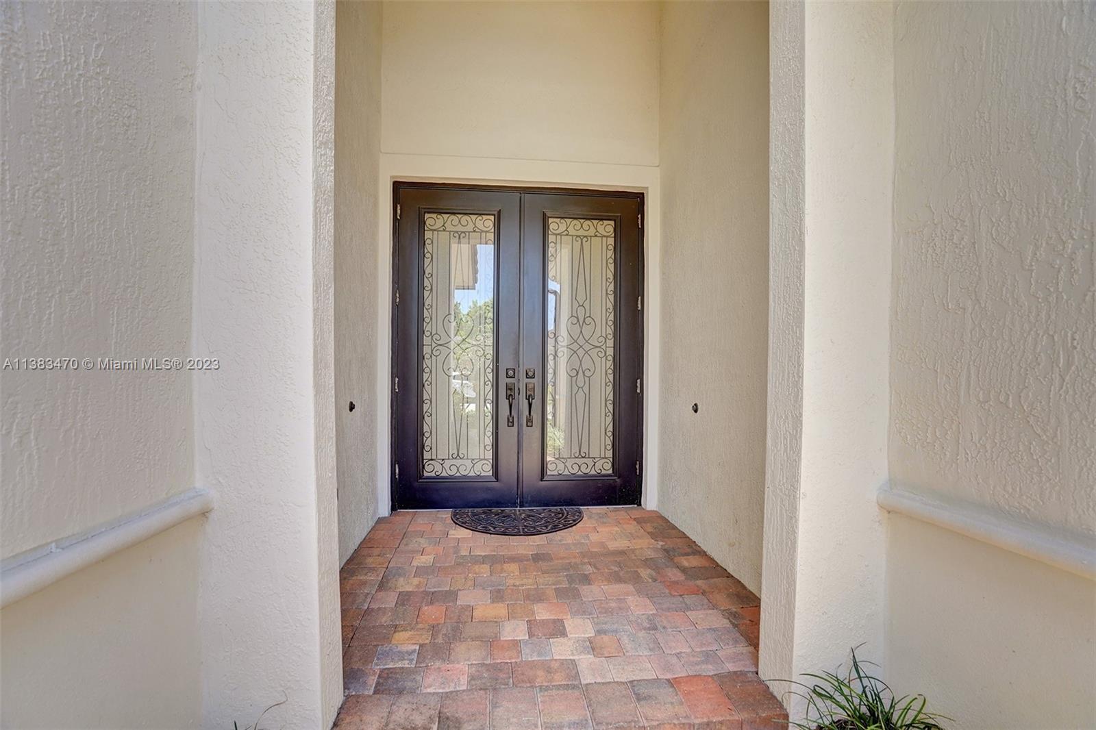 PEMBROKE LAKES SOUTH - Residential