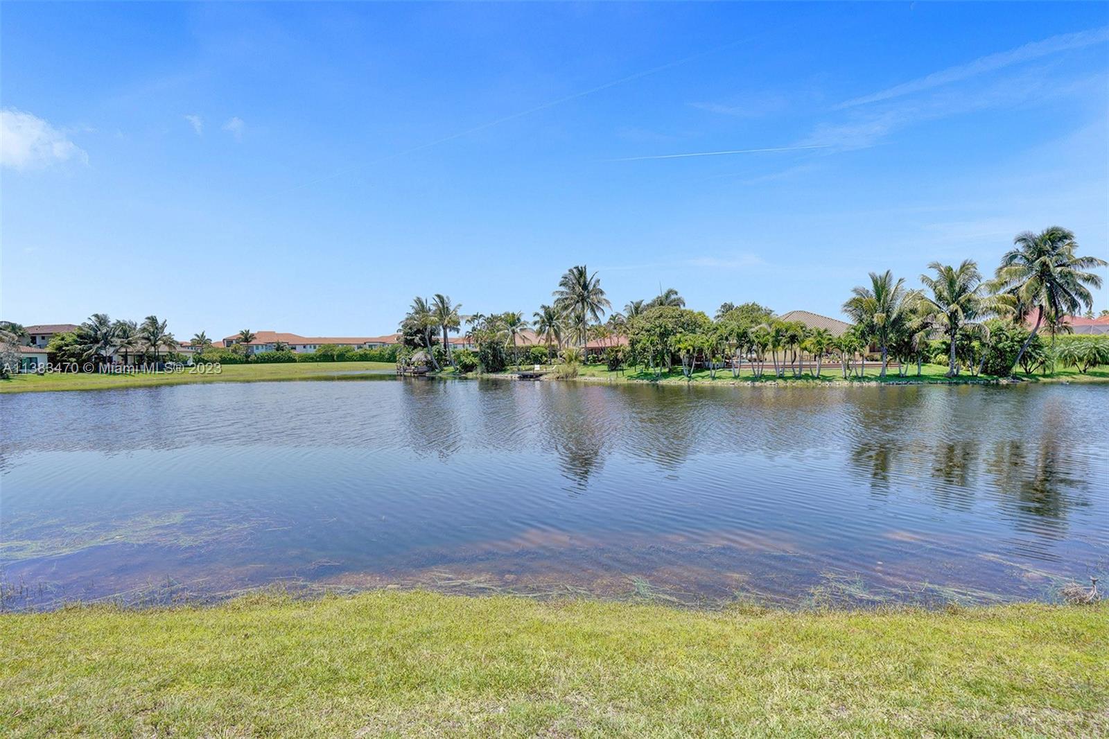 PEMBROKE LAKES SOUTH - Residential