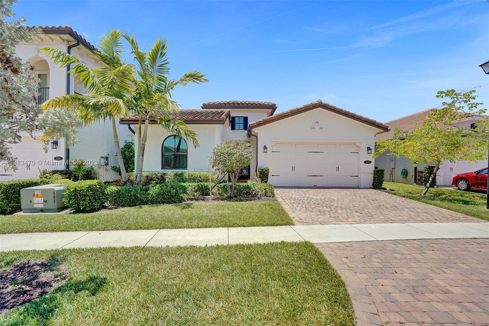 PEMBROKE LAKES SOUTH - Residential