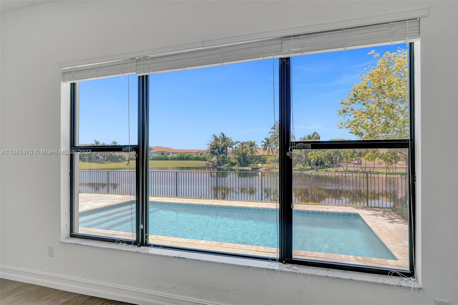 PEMBROKE LAKES SOUTH - Residential
