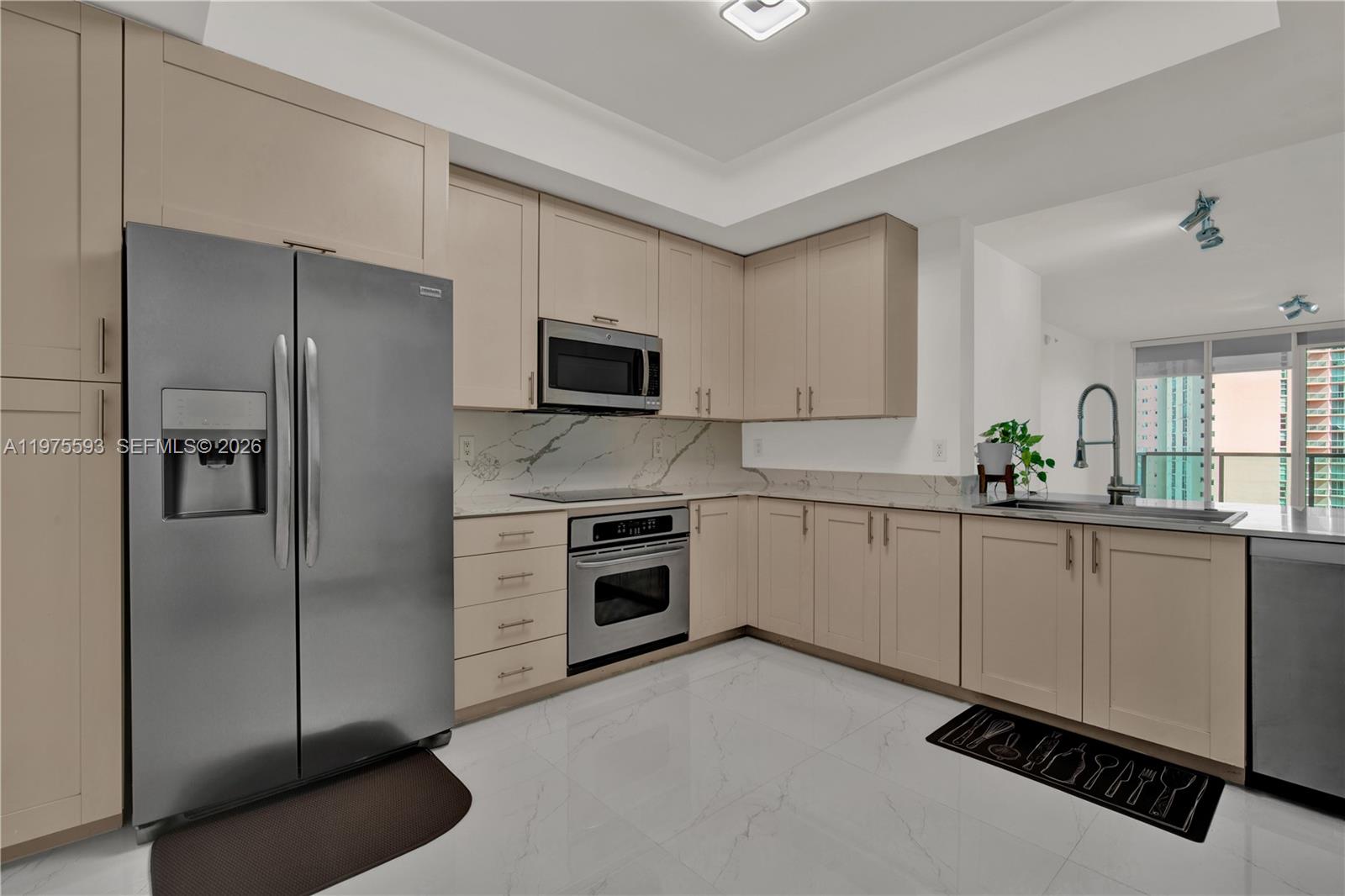 AVENTURA MARINA CONDO NUM - Residential
