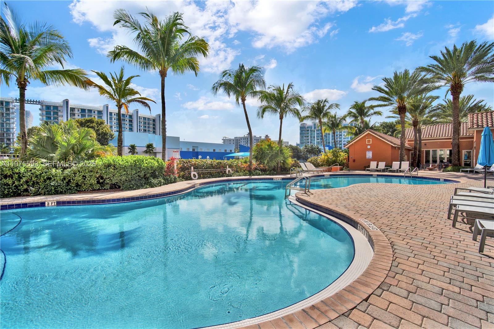 AVENTURA MARINA CONDO NUM - Residential