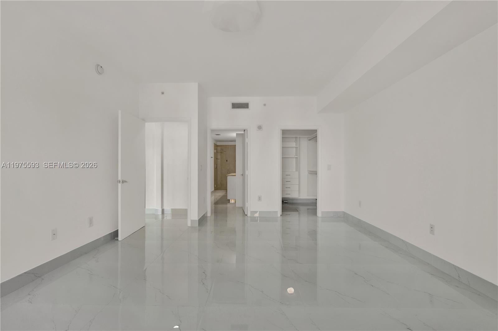AVENTURA MARINA CONDO NUM - Residential