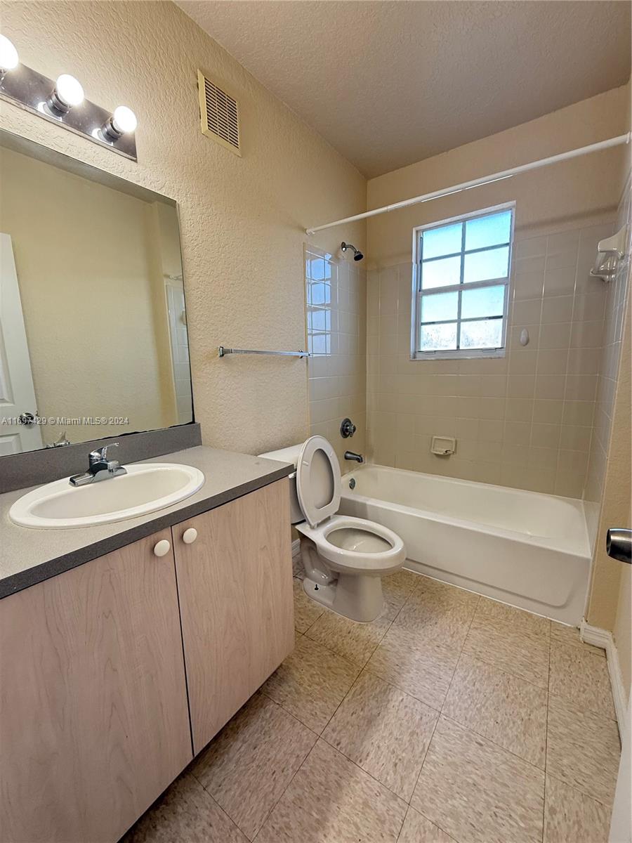BELMONT AT NORTH LAUDERDA - Residential Lease
