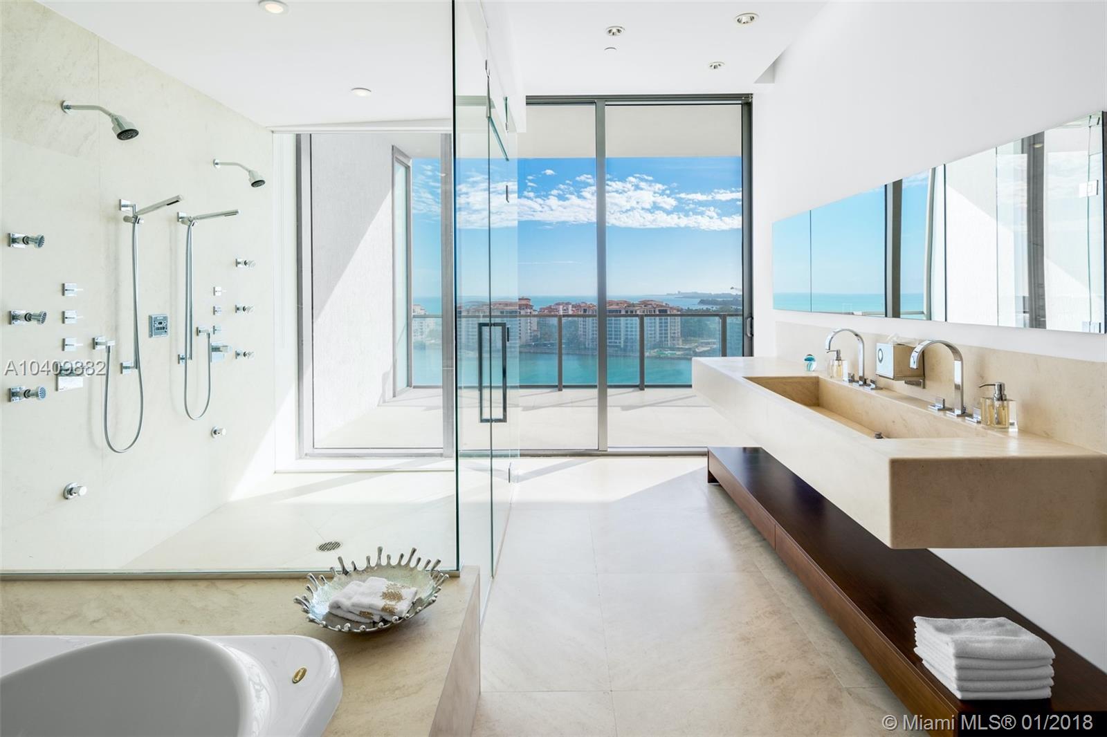 APOGEE CONDO - Residential