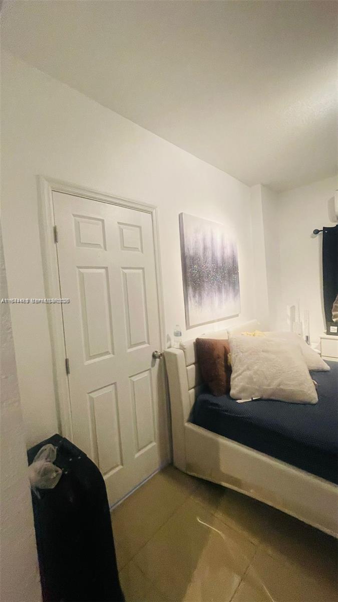 BRICKELL RIVERVIEW - Residential Income