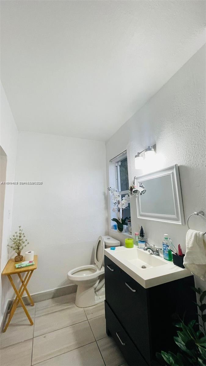 BRICKELL RIVERVIEW - Residential Income
