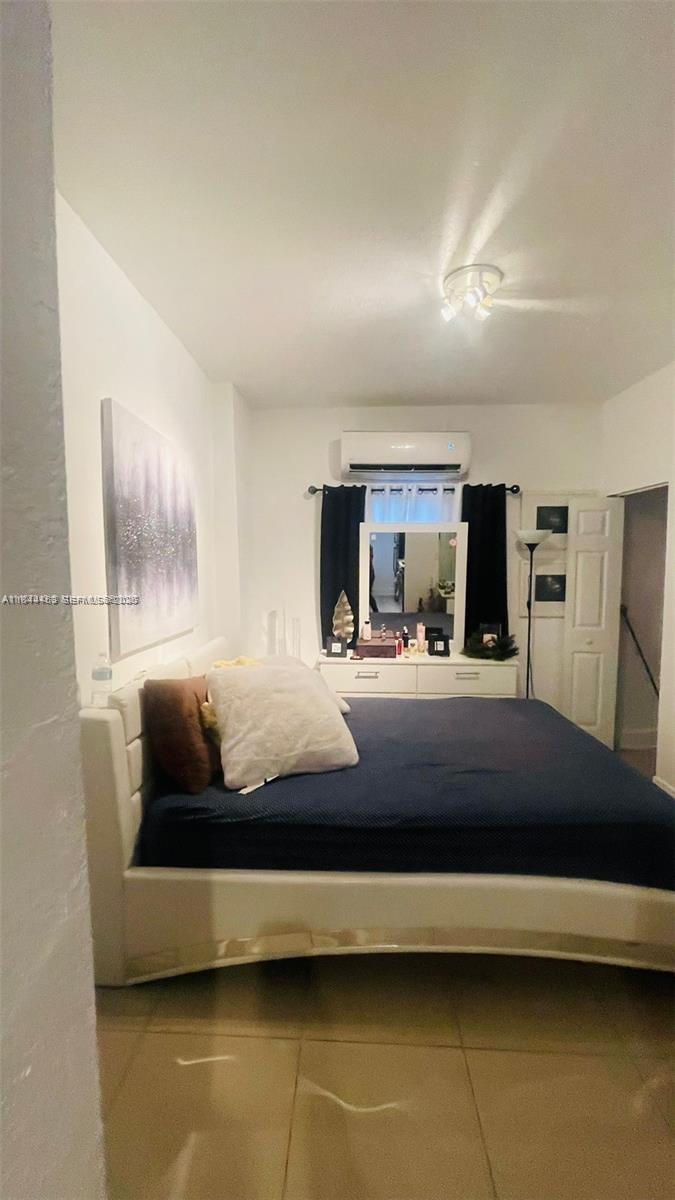 BRICKELL RIVERVIEW - Residential Income