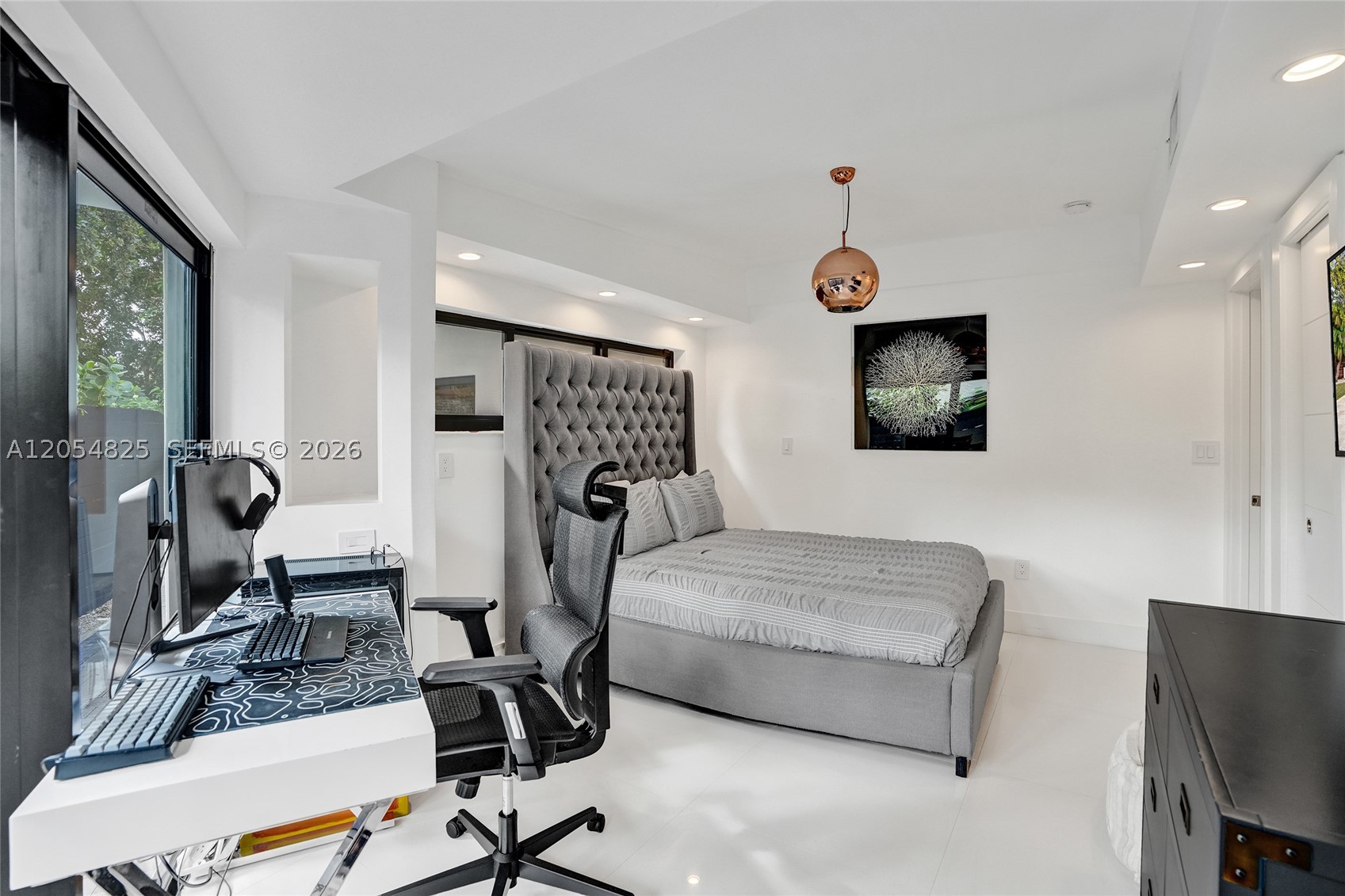 SKY LAKE - Residential