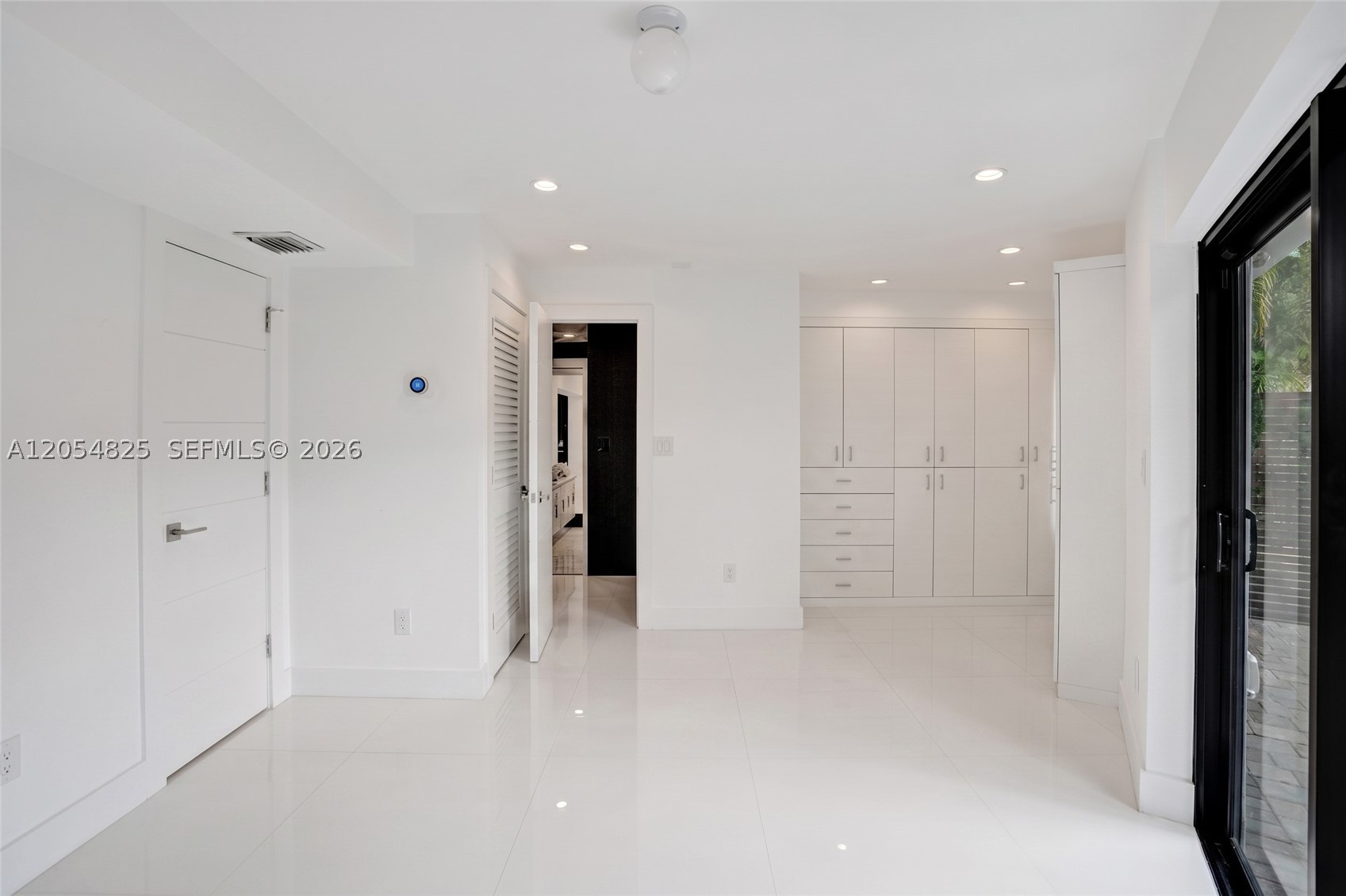 SKY LAKE - Residential