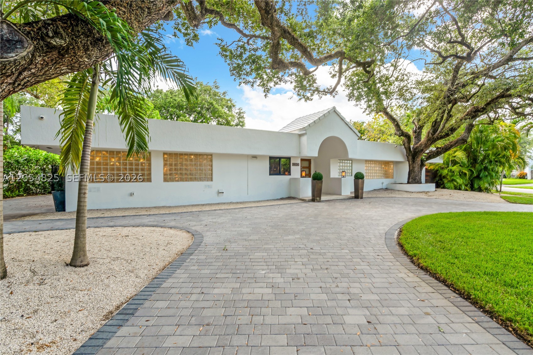 SKY LAKE - Residential