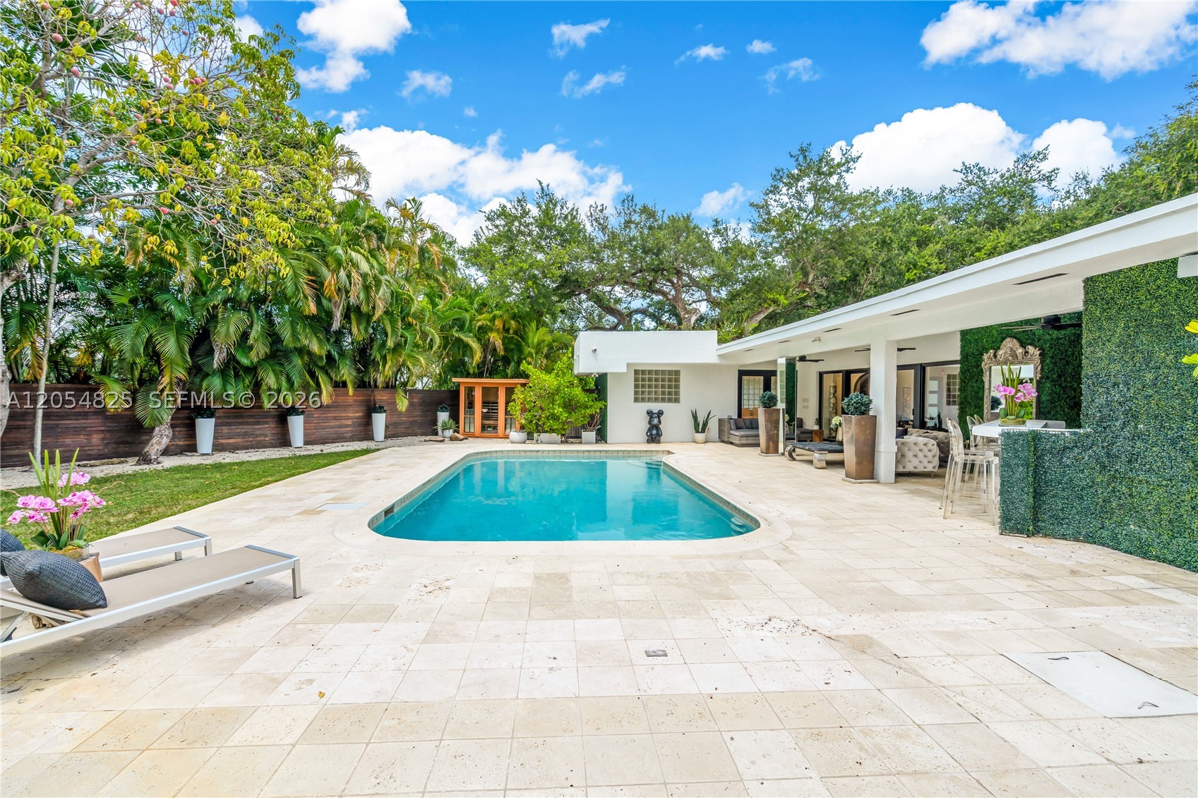 SKY LAKE - Residential