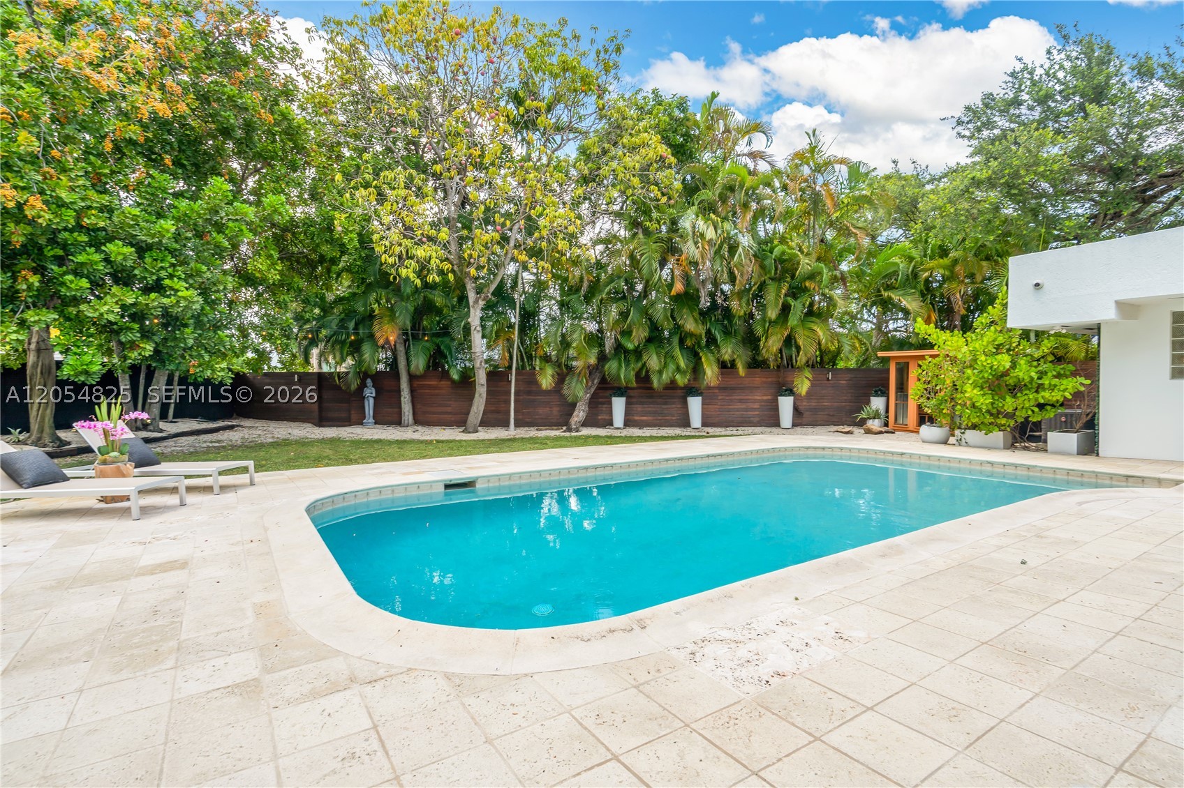 SKY LAKE - Residential