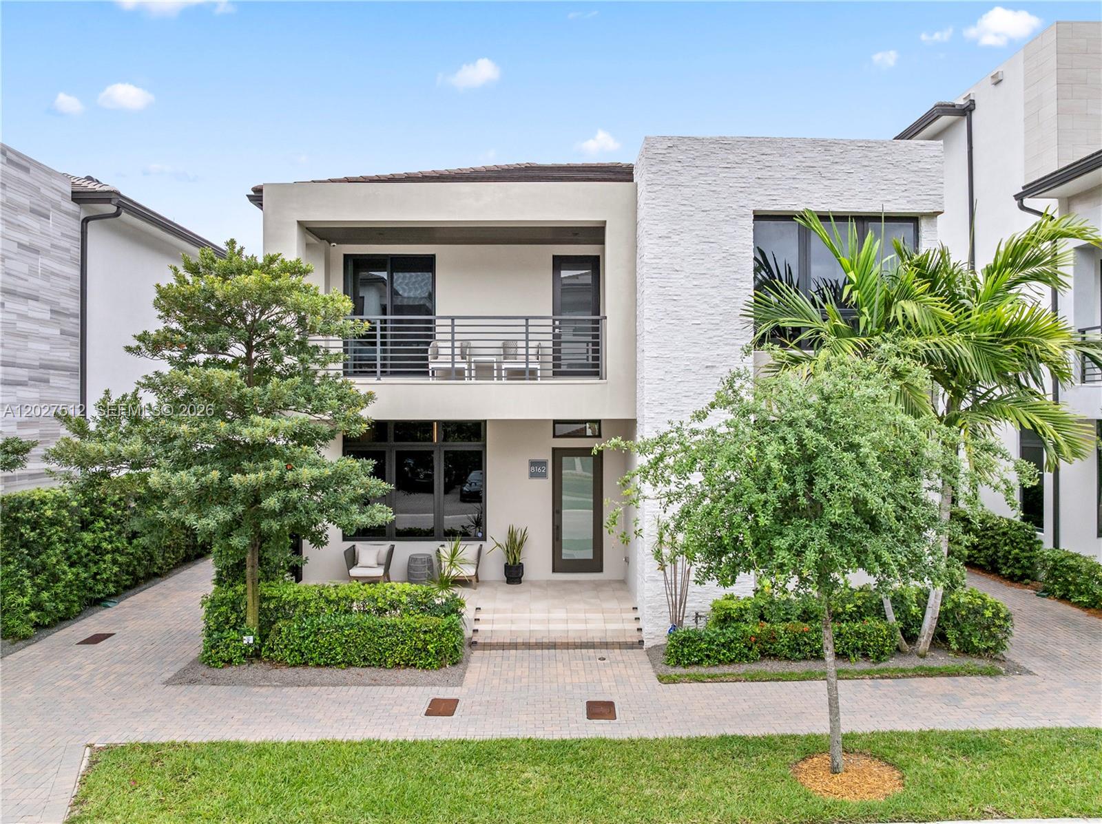 Beautiful fully upgraded single family house located in the highly desirable Downtown Doral community. This spacious home features 4 bedrooms and 4 bathrooms with an exceptional layout designed for comfort and modern living. Enjoy a large driveway with parking for up to 4 vehicles in addition to a 2-car garage.
Beautifully decorated by Artefacto, the home showcases elegant designer touches, sophisticated finishes, and thoughtfully curated spaces throughout. The property offers open living areas ideal for entertaining and family living, combining luxury and functionality in every detail. Residents enjoy access to a spectacular resort-style clubhouse with premium amenities. Located in the heart of Downtown Doral, just minutes from top-rated schools, restaurants, shopping, parks, and major highways. A perfect combination of luxury, convenience, and lifestyle.