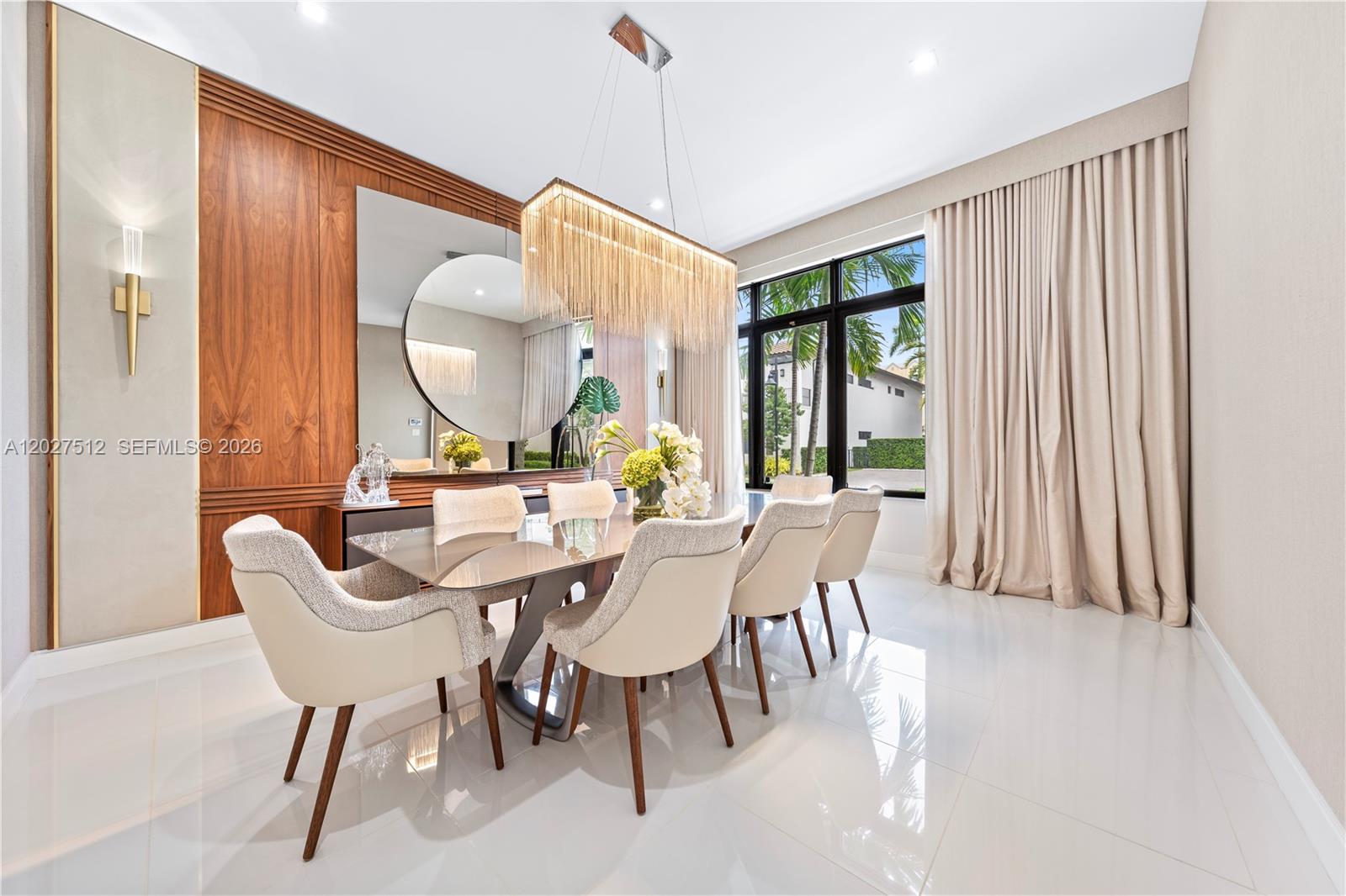 DOWNTOWN DORAL SOUTH PHAS - Residential