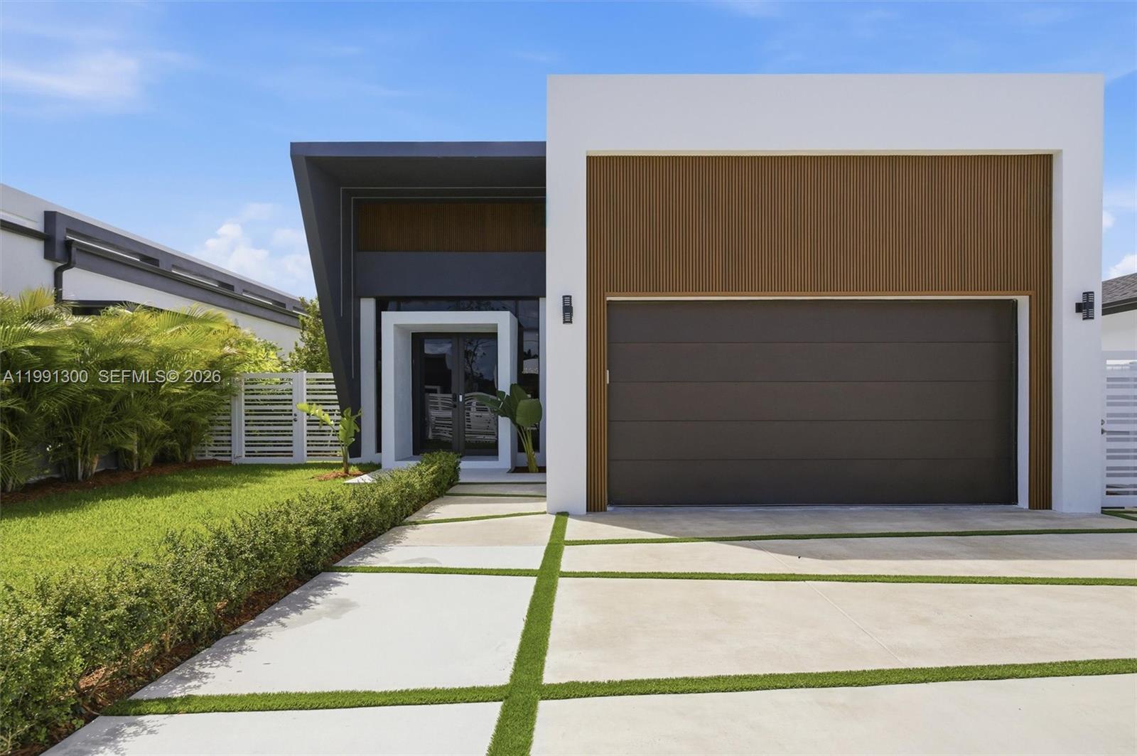 SILVER PALM PARK - Residential
