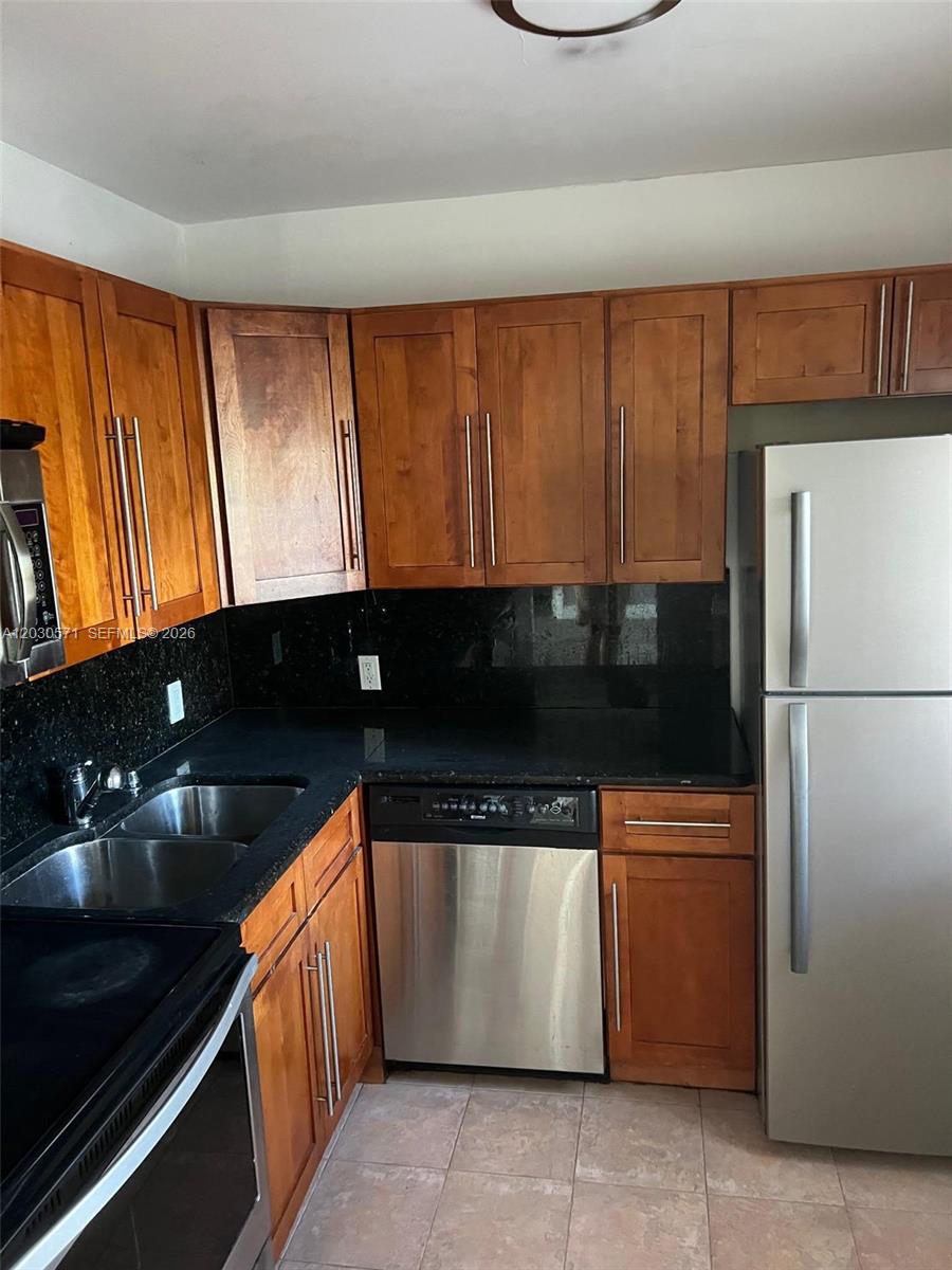 BRAVURA I CONDO - Residential