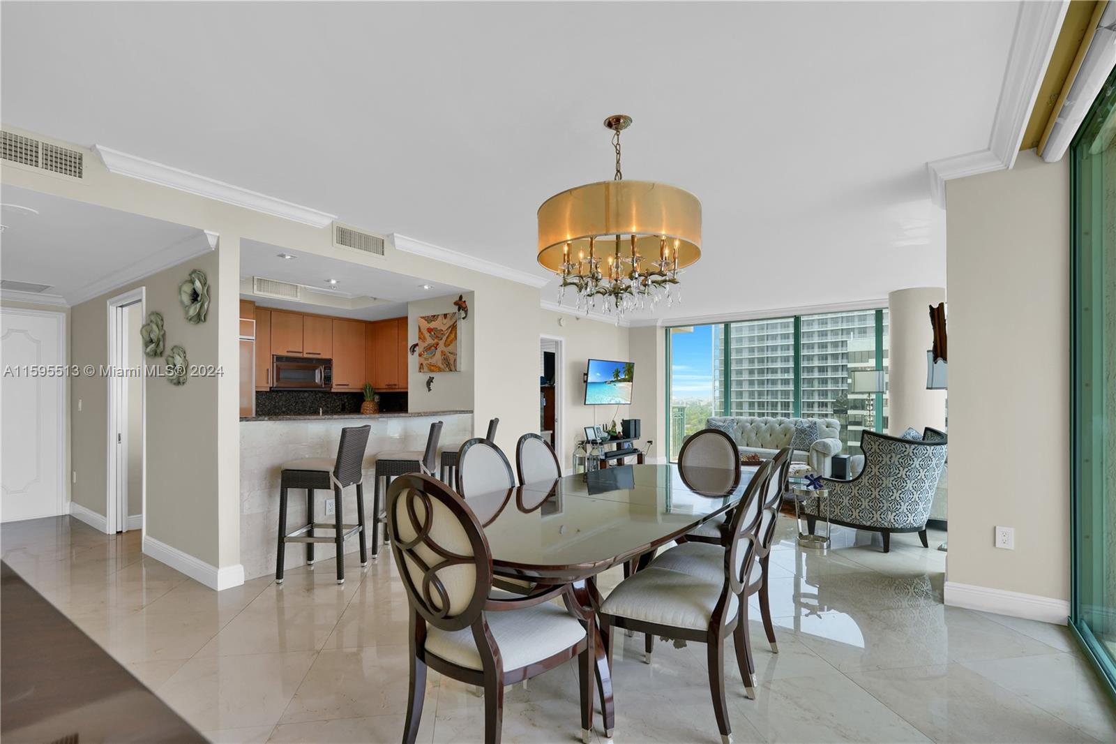 THE EXECUTIVE RESIDENCES - Residential