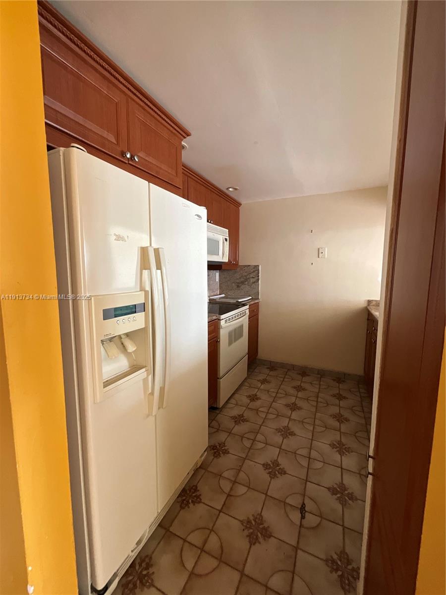 CHARTER CLUB CONDO - Residential