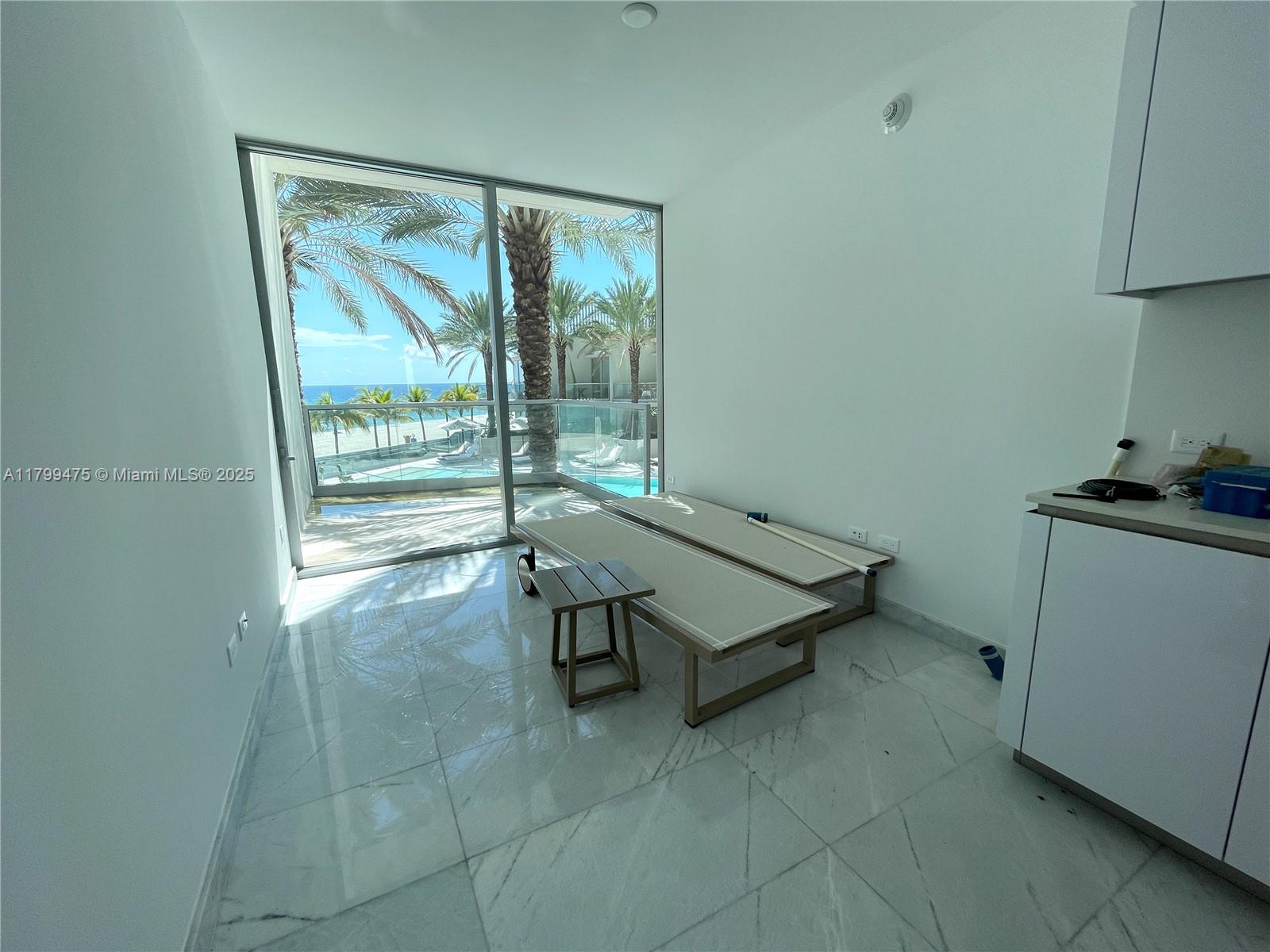 Turnberry Ocean Club - Residential