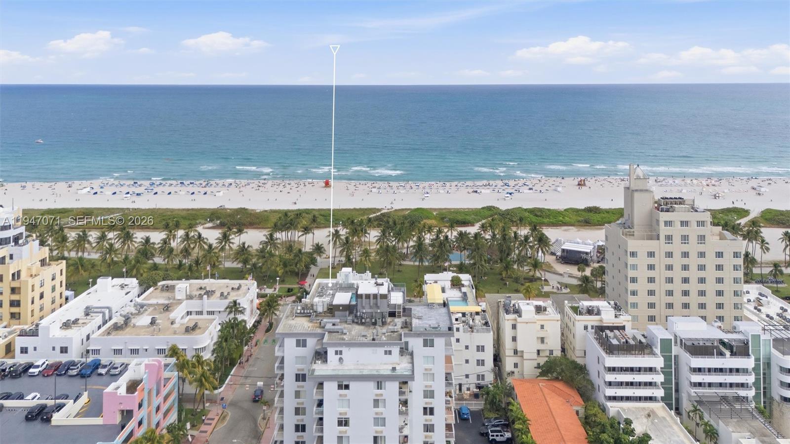 THE CARLYLE DECO HOTEL CO - Residential