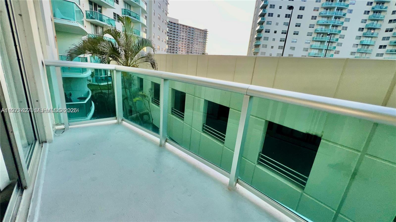 TIDES ON HOLLYWOOD BEACH - Residential